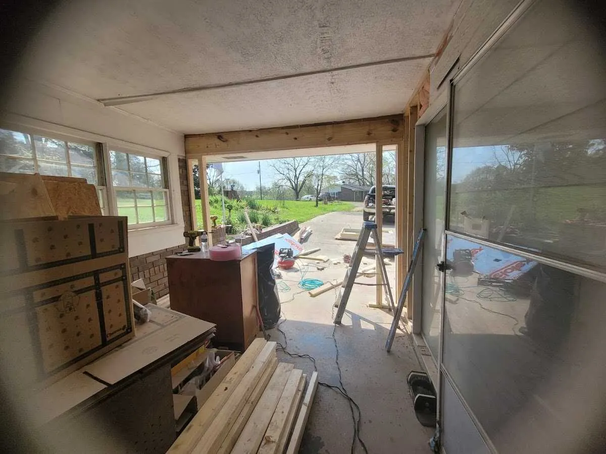 Air movers and dehumidifier for Drying & Dehumidification in Moreno Valley